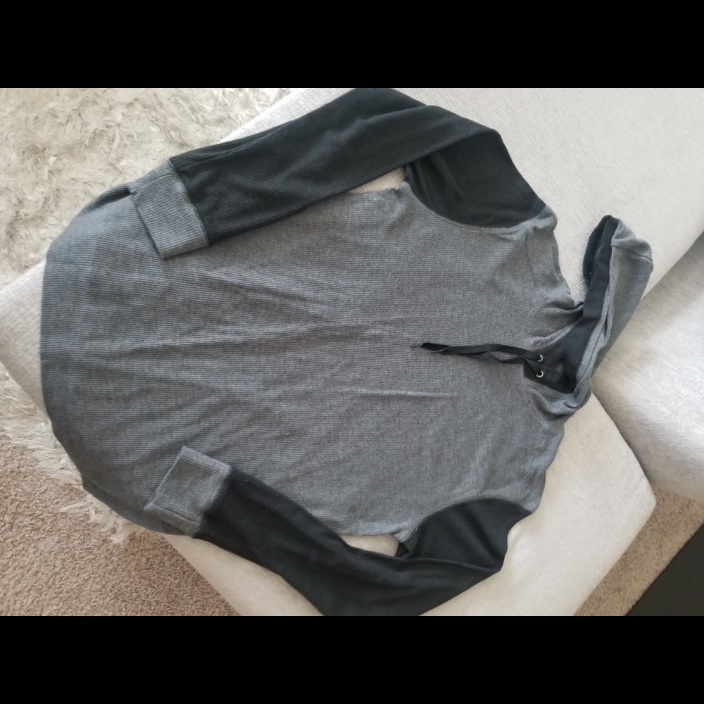 Very elegant knit hoodie